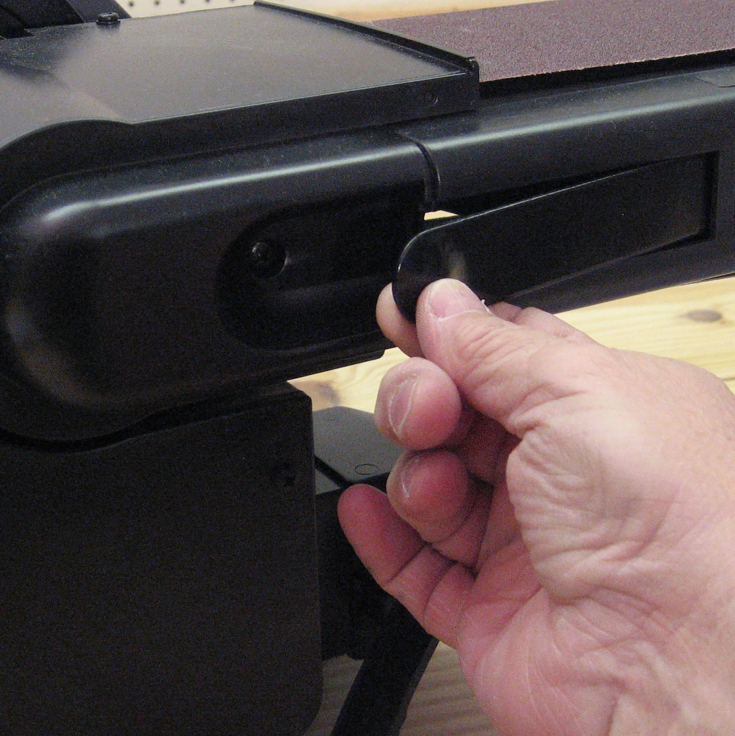 Top 10 π PORTER-CABLE Benchtop Sanders 5-Amp Benchtop Sander π - Image 11